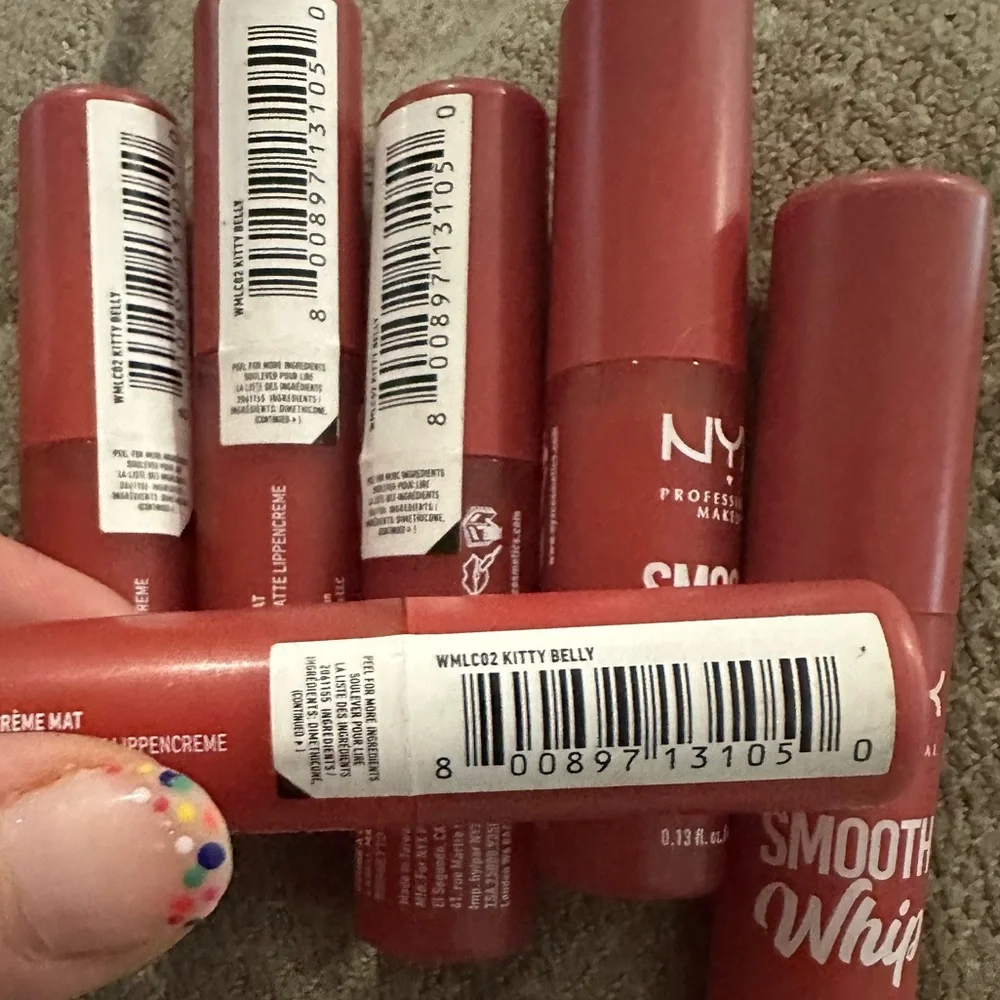 NYX Smooth Whip Matte Lip Cream Liquid Lipstick - Kitty Belly (Peach Nude)